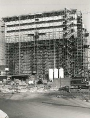 Dresden-Altstadt. Baustelle Frauenkirche. Ansicht von Süden