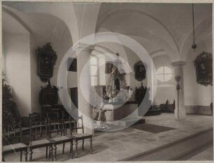 Seitenschiff im Kreuzarm der Gnadenkirche Landeshut mit Nebenaltar