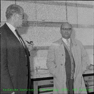 Besuch von Dr. Siegfried Balke (Bundesminister für Atomkernenergie und Wasserwirtschaft (BMAtW)) am Kernforschungszentrum Karlsruhe (KfK)