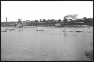 Merschwitz. Elbe mit Dampfern