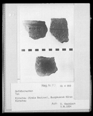 Gefäßscherben : Drei Gefäßscherben (Grabungsfunde aus dem Umfeld der Burg Körse). Ton. Schirgiswalde-Kirschau: Burgmuseum Kirschau