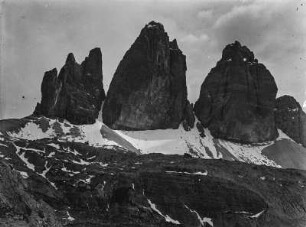 Drei Zinnen : Blick von der Dreizinnenhütte auf die Drei Zinnen in den Sextner Dolomiten.