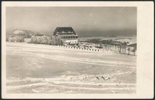 Altenberg. Berghof "Raupennest" (ab 1951 Sanatorium) Außenansicht, Winteraufnahme