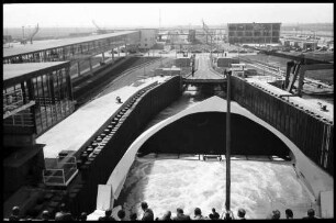 Puttgarden: vom Deck des Fährschiffes auf Bahnhof