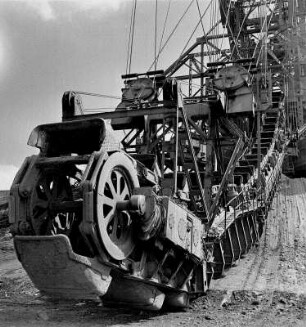 Teilansicht eines Eimerkettenbaggers im VEB Braunkohlenwerk Mulde-Nord Gräfenhainichen, Tagebau Muldenstein