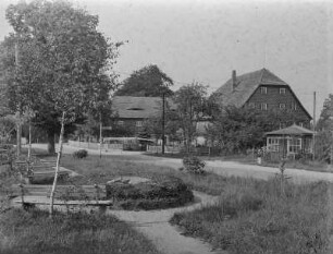 Niedercunnersdorf. Blick auf Fachwerkhäuser