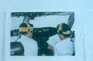 Köln. DLR. Flugmedizinische Untersuchungen im Cockpit eines Passagierflugzeuges