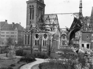 Beschädigte Andreaskirche in der Leipziger Südvorstadt