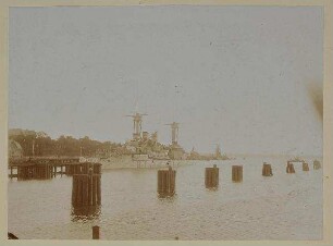 Nord-Ostsee-Kanal - Kriegsschiff