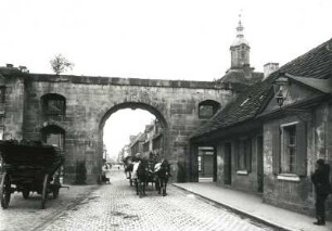 Erlangen am Würzburger Tor : Erlangen. Stadttor. Feldseite