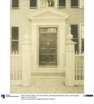 Salem, 393, Essex Street, Lindall-Barnard-Andrews House, Hauseingang