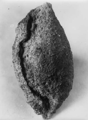 Vulkanische Bombe vom Vesuvausbruch 1904, Italien ('Island')