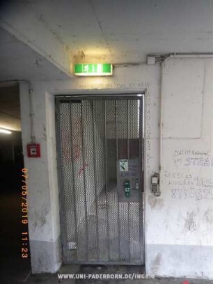 IRRE FÜHRUNG DAS iST KEiN NOTAUSGANG MEHR WEiL ES ABGESCHLOßE iST ALSO WENN ES Brennt !!! iST ZU!!! | DAS iST Kriminel UND STRAFBAR | KEIN AUSGANG MEHR SPERRZONE