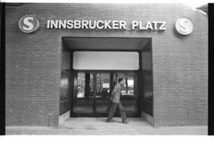 Kleinbildnegative: S-Bahnhof Innsbrucker Platz, 1979