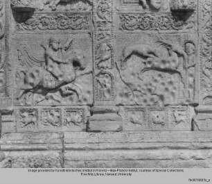 Hauptportal : Linkes Relieffeld