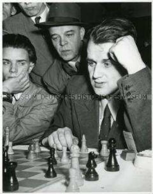 Wolfgang Unzicker bei der deutschen Schachmeisterschaft