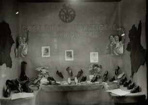 Ausstellung von Industrie und Handwerk in Roßwein 1953