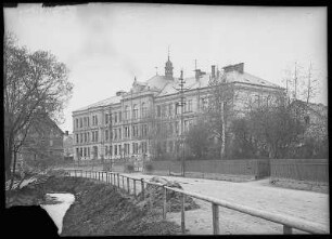 Gersdorf. Dorfstraße mit Centralschule