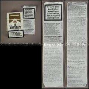Zigarettenschachtel Marlboro (leer) mit Merkzettel von Philip Morris über die Schädlichkeit von Rauchen