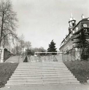 Lichtenwalde (Niederwiesa-Lichtenwalde). Schloßpark( 1730-1737; F. C. Luther, A. F. Wehmann, um 1800). Freitreppe zum Schloß von Süden