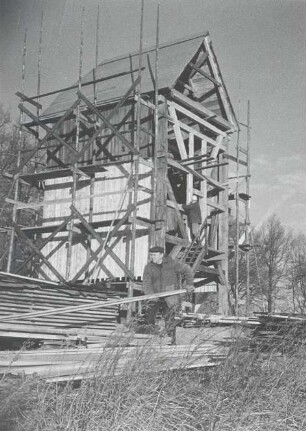 Windmühle bei Hoyerswerda : Bauwesen - Handwerksgebäude. Ort: Łuh / Luga. Wiederaufbau der alten Bockwindmühle aus Saritsch