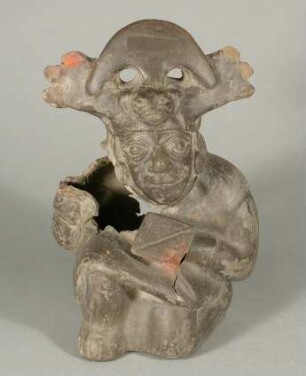 Kniende anthropomorphe Figur