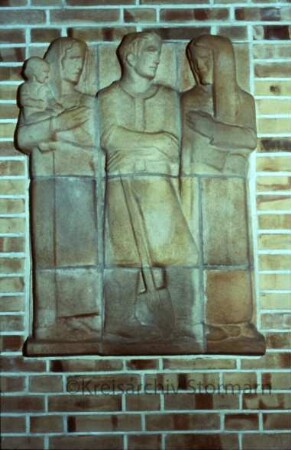 Landwirtschaftsschule: Wandrelief (Richard Kuöhl): Familie