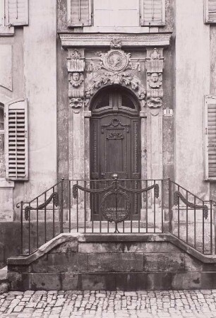 Ansbach, Wohnhaus : Ansbach. Wohnhaus, Maximilianstraße 11. Portal