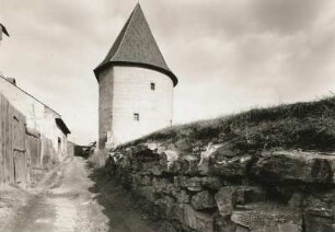 Bardejov. Reste der Stadtmauer mit Turm