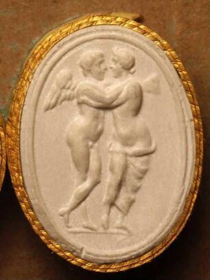 Cupido und Psyche küssen sich (Daktyliothek, Das Alterthum nach Lippert und Visconti)