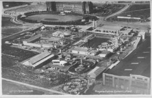 Vergnügungspark: Fliegeraufnahme Junkers Luftbild ; Internationale Pelz- und Jagd-Ausstellung Leipzig 1930 ; 31. Mai bis 30. September