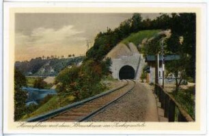 Zschopautal. Harrasfelsen mit Eisenbahntunnel