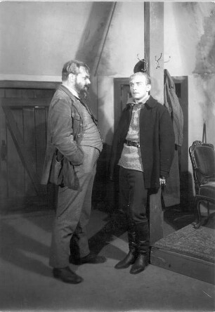 Die Wildente. Schauspiel in fünf Akten von Henrik Ibsen (deutsch von C. Morgenstern). Staatsschauspiel Dresden, Neueinstudierung 22.03.1928 : Walther Kottenkamp als Arzt Relling und Felix Steinböck als Gregers