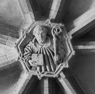 Schlussstein mit heiligem Benedikt