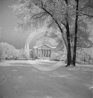 Stadttheater Posen im Winter