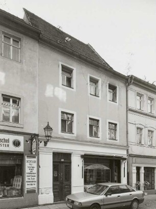 Pirna, Wohnhaus : Pirna-Altstadt. Wohnhaus mit Laden. Schmiedestraße 26 (Ende 17. Jahrhundert). Straßenansicht