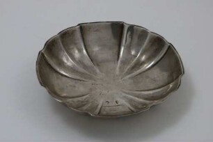 Flache Silberschale