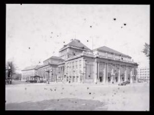 Deutsches Opernhaus (auch: Städtische Oper), Berlin: Ansicht von Süden (Negativ zu Inv. Nr. TBS 019,26)
