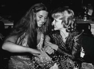 Lilo Pfitzmann, Brigitte Grothum. Presseball 1982.