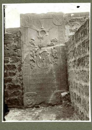 bei Hochspeyer, Grabstein aus dem Kloster 1510