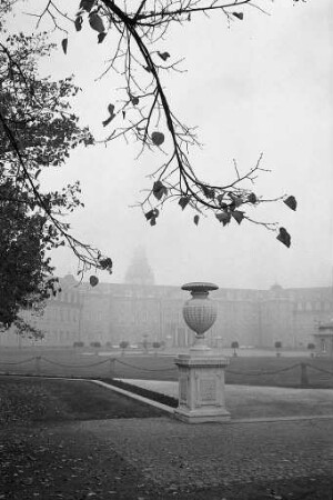 Herbststimmung am Karlsruher Schlossplatz