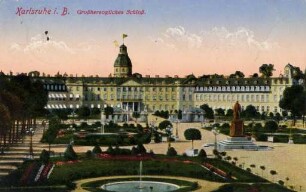 Postkartenalbum mit Motiven von Karlsruhe. "Karlsruhe in Baden. Großherzogliches Schloss". Schloss mit Schlossplatz und Denkmal für Großherzog Karl Friedrich