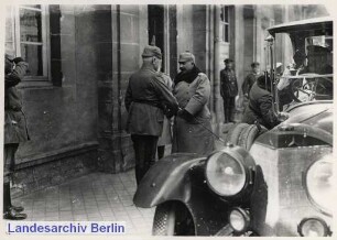 Kaiser Wilhelm II. besichtigt einen Frontabschnitt