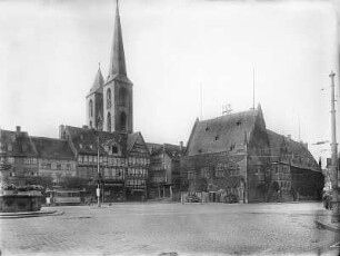 Halberstadt. Holzmarkt, Martinikirche und Rathaus