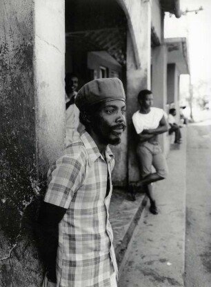 Die Menschen in Cuba haben viel Zeit. Gibt es in den Läden nichts zu kaufen, erübrigt sich das Schlangestehen. Dann hilft nur noch das Tauschgeschäft