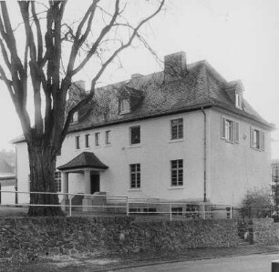 Ehem. Volksschule; Beselich, Schulstraße 13