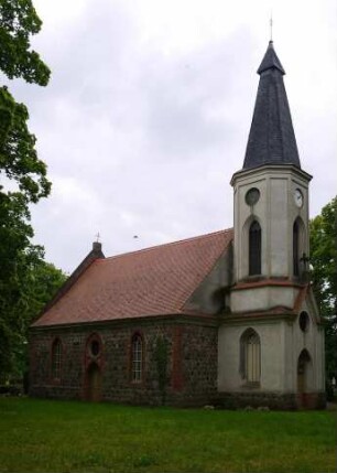 Großmutz, Löwenberger Land, Großmutzer Dorfstraße