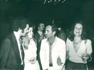 IFF 1973. Georg Kaczender und Gattin, Charles Aznavour, Gay Rowan