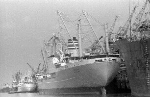 Bremen: "S. Tabora" am Kai