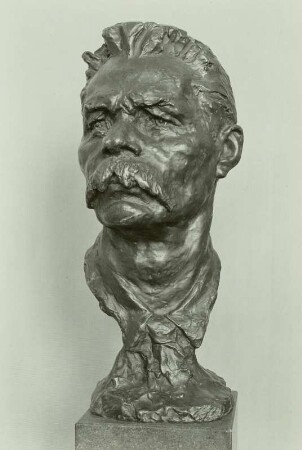 Büste von Maxim Gorki : Büste von Maxim Gorki. Bronze (1957; W. W. Issajewa). Dresden: Ausstellung sowjetischer Künstler 1960.04